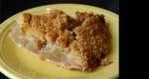 Apple Crunch Pie with Vanilla Sauce