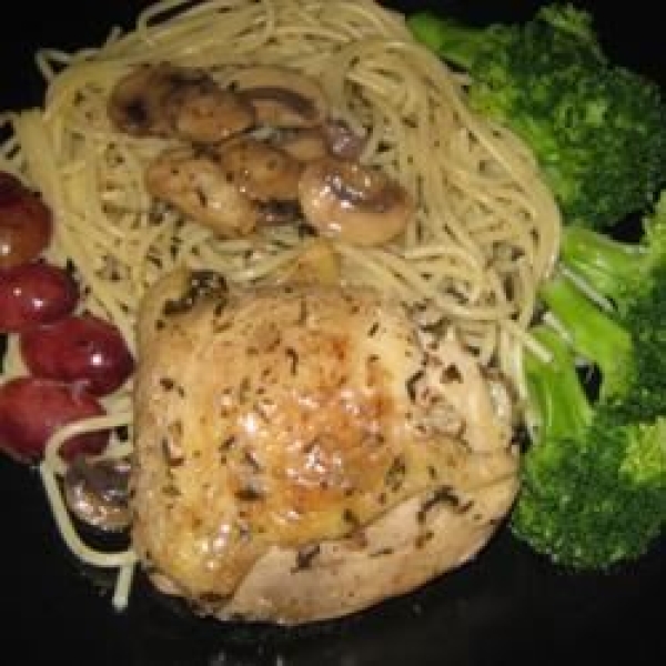 Chicken with Red Grapes And Mushrooms