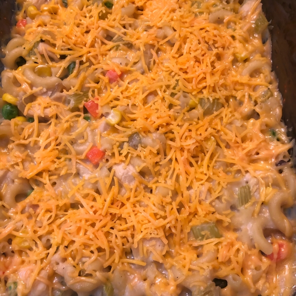Hearty Chicken and Noodle Casserole