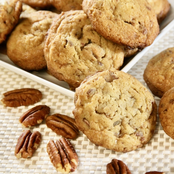 Crunchy Pecan-Toffee Cookies