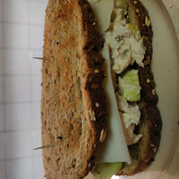 Darra's Famous Tuna Waldorf Salad Sandwich Filling