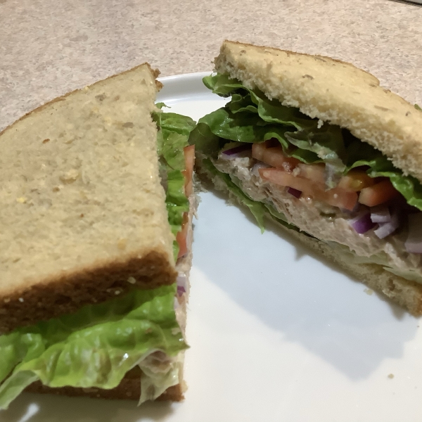 Darra's Famous Tuna Waldorf Salad Sandwich Filling