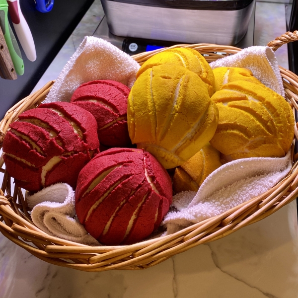 Conchas (Mexican Sweet Bread)