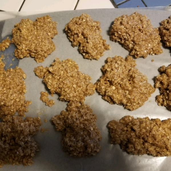 No-Bake Peanut Butter Oatmeal Cookies