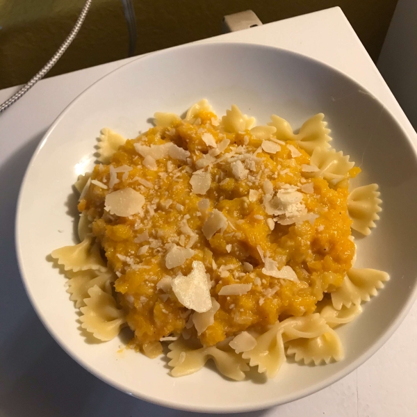 Cheesy Butternut Squash Pasta Sauce