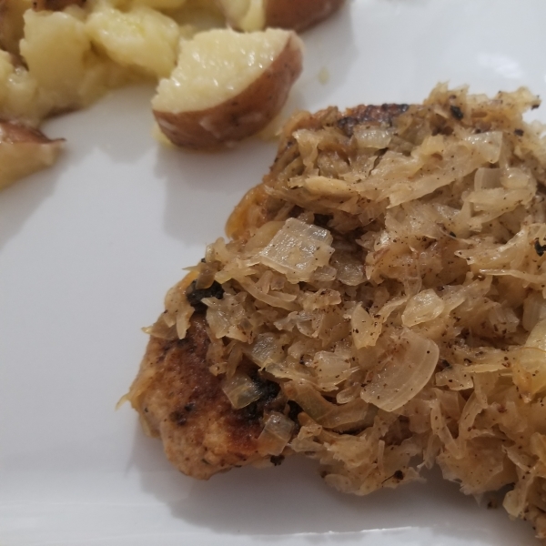 Flavorful German Pork Chops and Sauerkraut