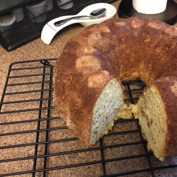 Poppy Seed Bundt Cake I