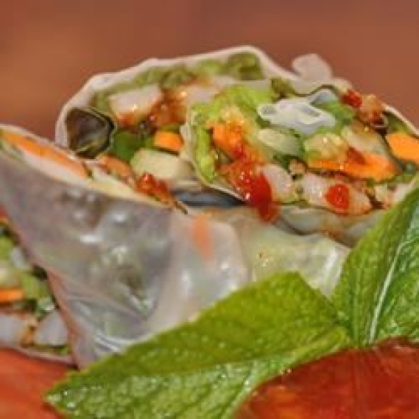 Shrimp Summer Rolls with Asian Peanut Sauce