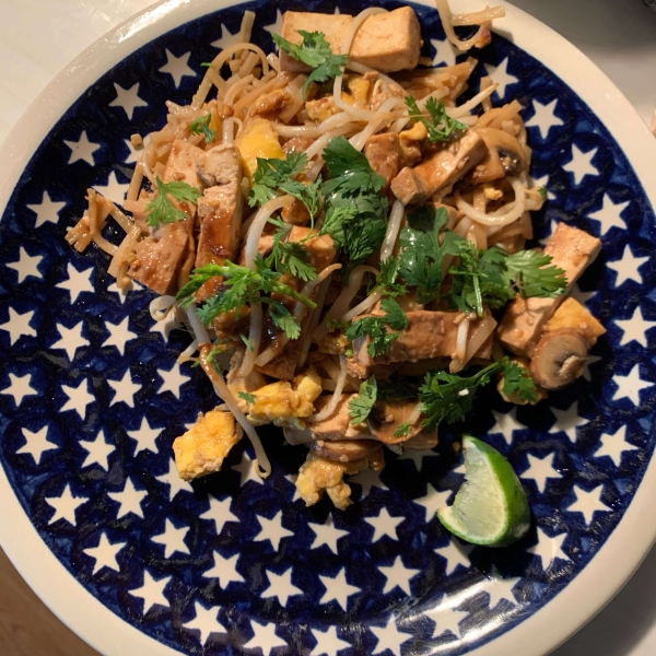 Shirataki Meatless Meat Pad Thai
