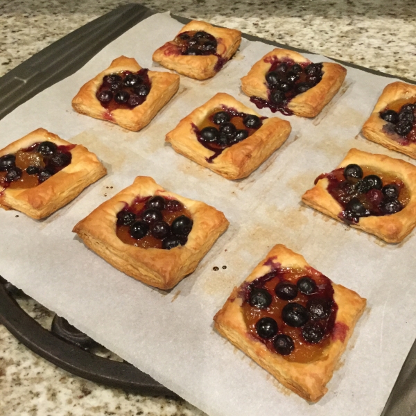 Peach Tartlets with Apricot Glaze