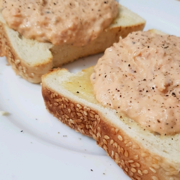 Creamed Salmon on Toast