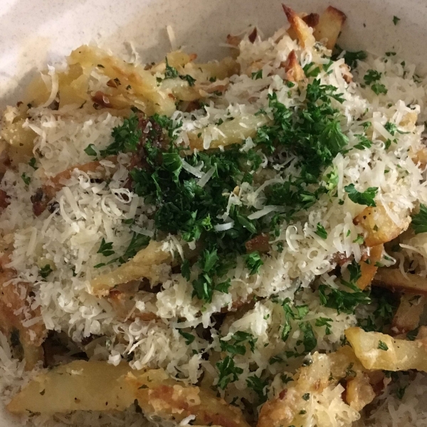 Oven Baked Garlic and Parmesan Fries