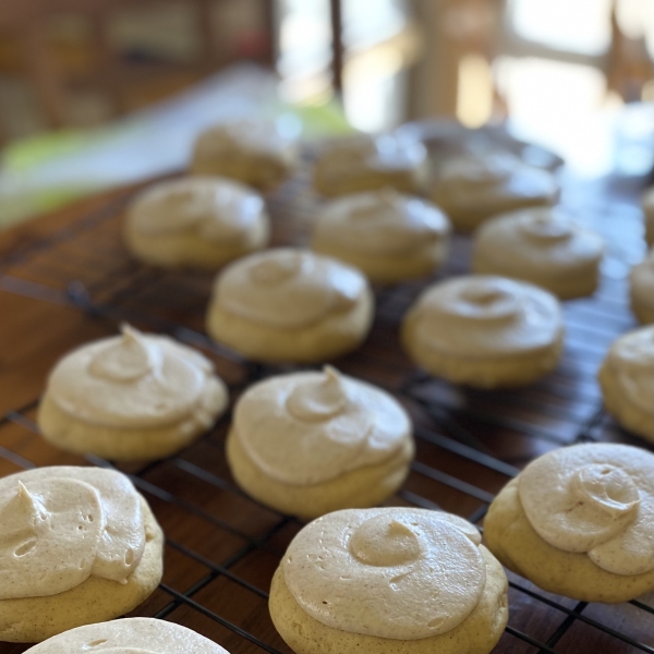 Maple-Cinnamon Cream Cheese Frosting