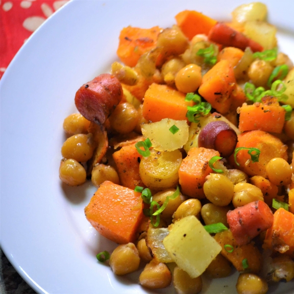 Vegetarian Sheet Pan Dinner with Chickpeas and Veggies