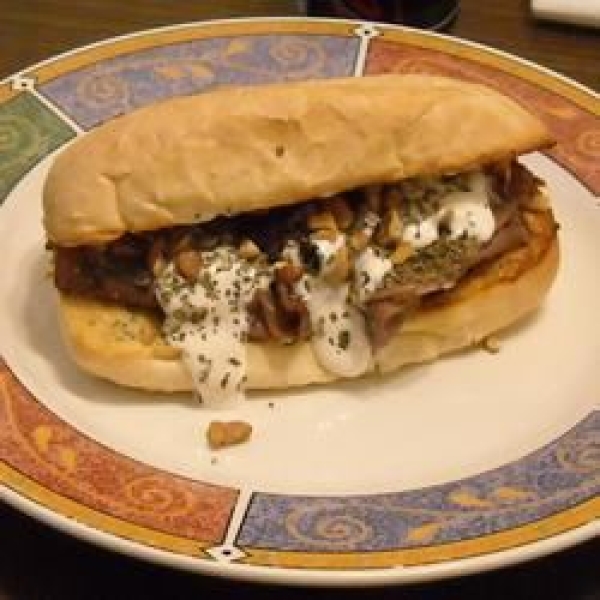 Ultimate Roast Beef Blues Sandwich