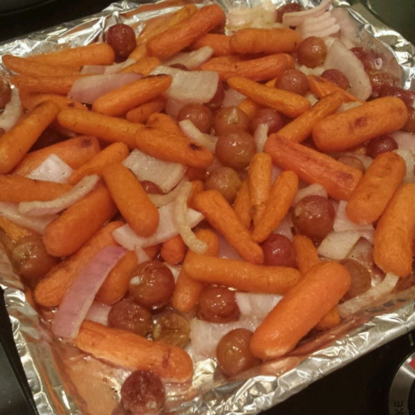 Roasted Grapes and Carrots