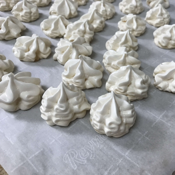 Authentic French Meringues