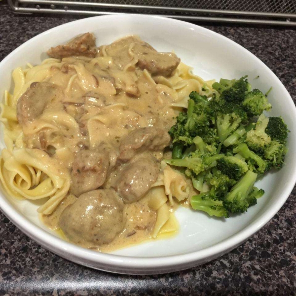 Anna's Amazing Easy Pleasy Meatballs over Buttered Noodles