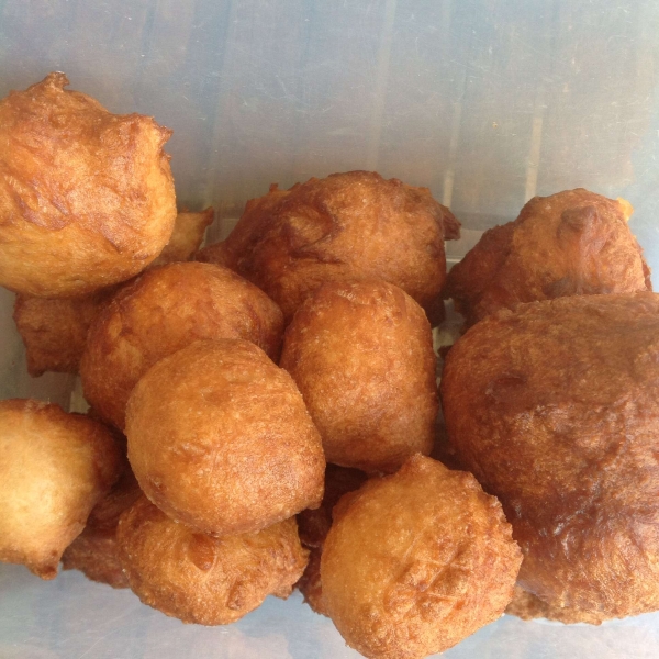 South African Traditional Vetkoek (Fried Bread)