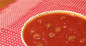 Simple Italian Meatballs in Marinara Sauce