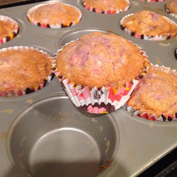 Aunt Kate's Strawberry Cake