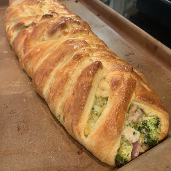 Chicken and Broccoli Braid