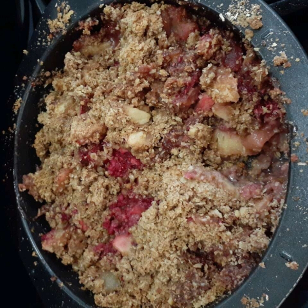 Apple, Cranberry, and Pear Crisp