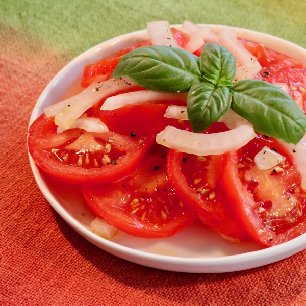 Chrissy's Sweet 'n' Sour Tomato Salad