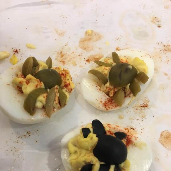 Spider Deviled Eggs for Halloween