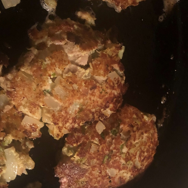 Salmon Cakes for One