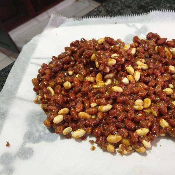 Quick and Easy Peanut Brittle