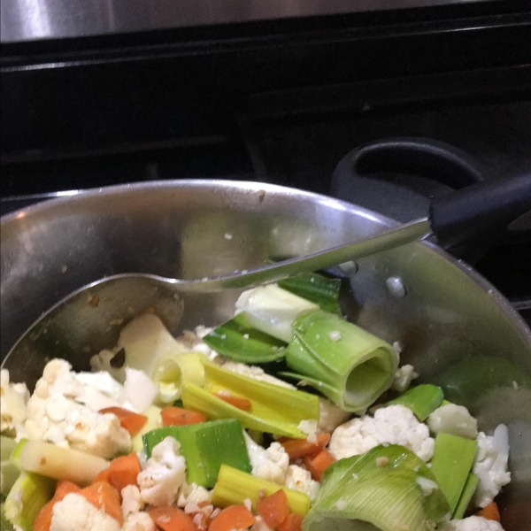 Low Carb Cauliflower Leek Soup