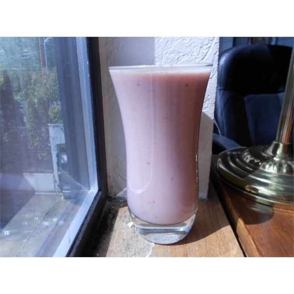 Peanut Butter and Jelly Smoothie