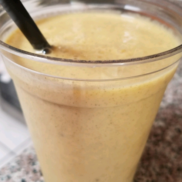 Chia Pineapple Smoothie