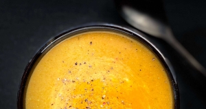 Immune-Boosting Broccoli and Turmeric Soup for the Instant Pot