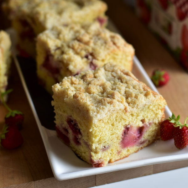 Strawberry Buttermilk Crumb Cake