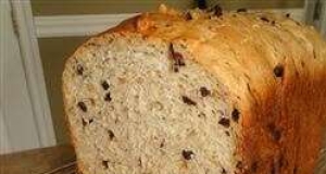 Cardamom, Currant, and Cashew Bread