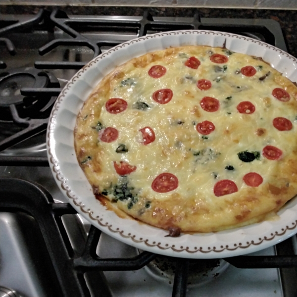 Crustless Spinach, Mushroom, and Tomato Quiche (Keto)