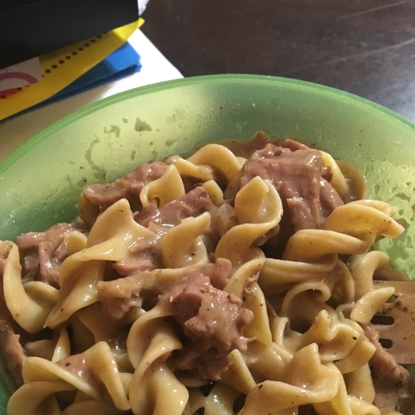 Easy Slow Cooker Stroganoff