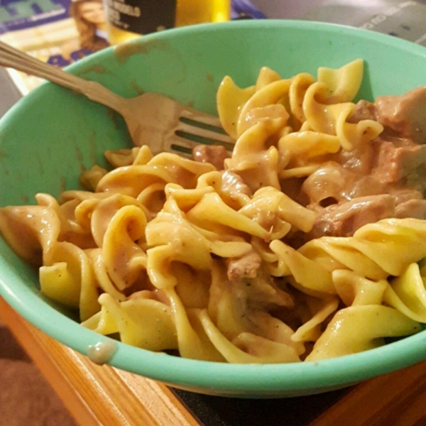 Easy Slow Cooker Stroganoff