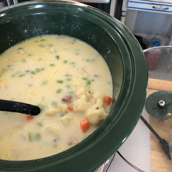 Southwestern Cauliflower and Ham Soup