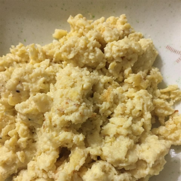 Curry Cheddar Scrambled Eggs