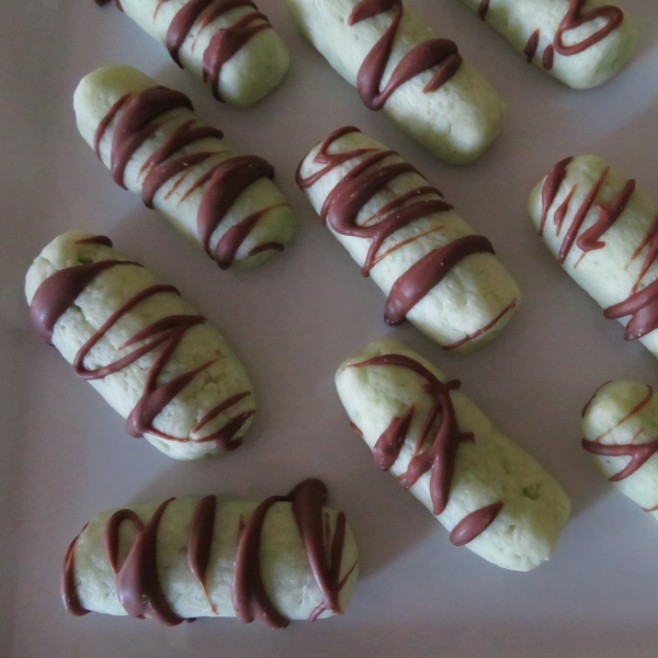 Pistachio Cream Cheese Fingers