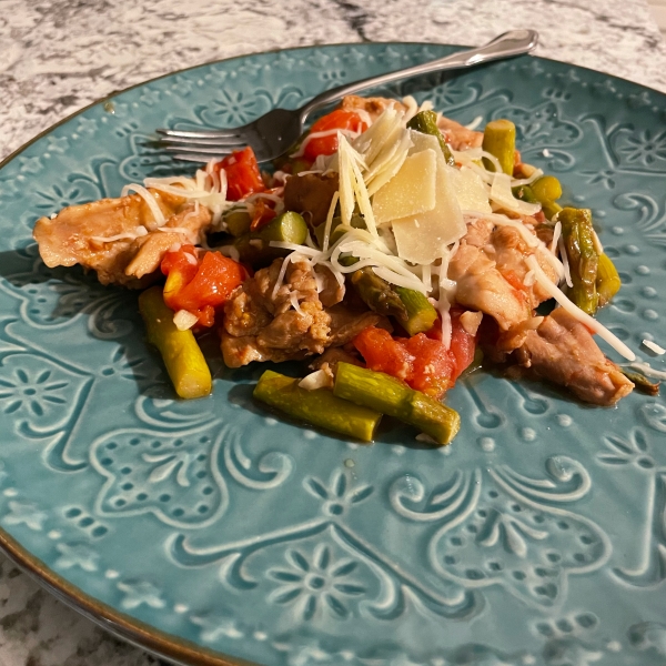Chicken with Asparagus and Roasted Red Peppers