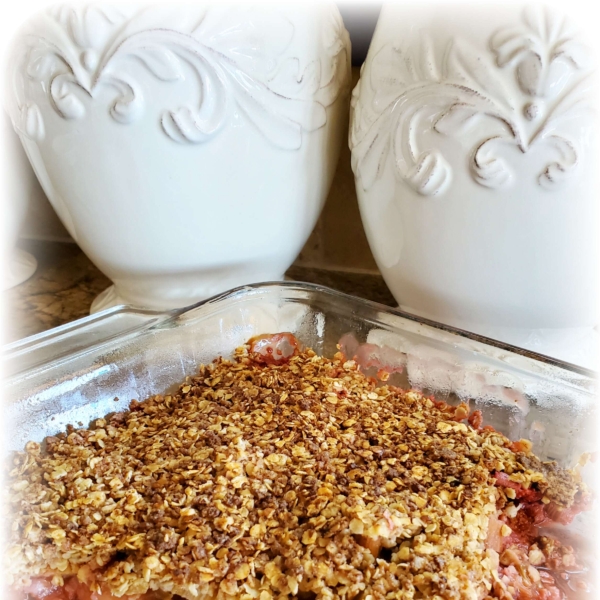 Low Sugar Strawberry Rhubarb Crunch