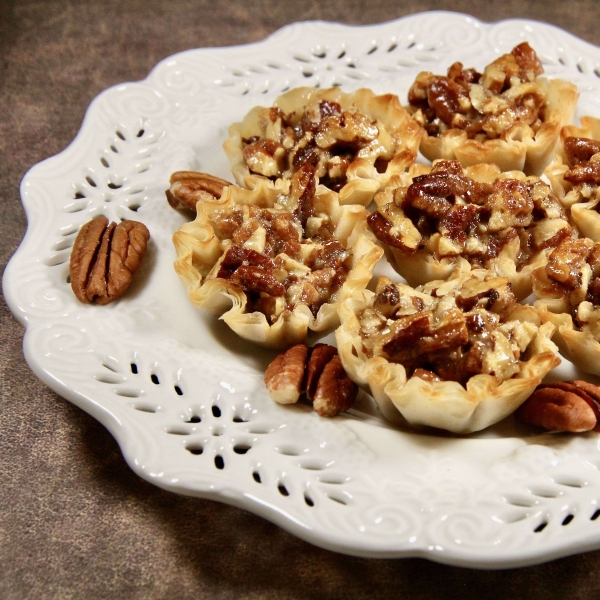 Apricot-Chocolate Pecan Pie Bites