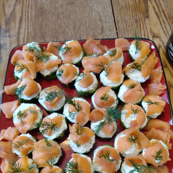 Cucumber Cups with Dill Cream and Smoked Salmon