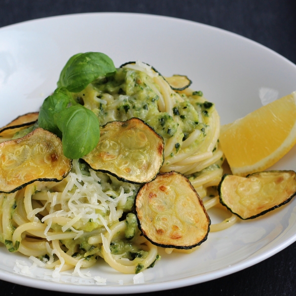 Spaghetti alla Nerano (Spaghetti with Fried Zucchini)