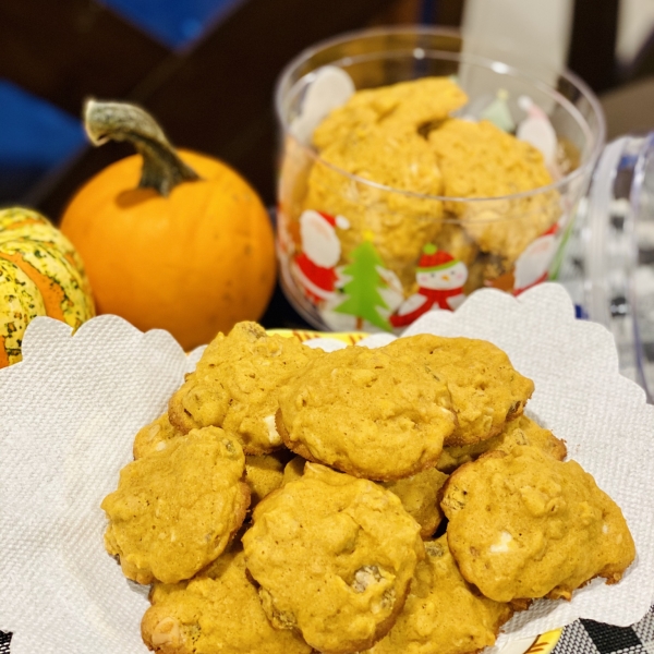 Soft and Chewy Pumpkin Cookies