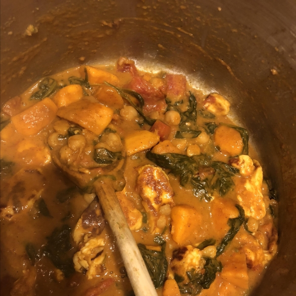 Sweet Potato, Spinach, and Halloumi Curry